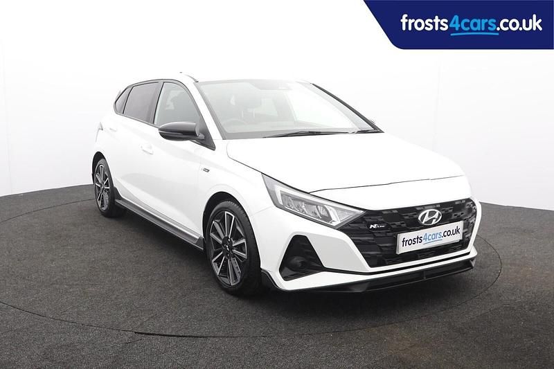 Used Hyundai i20 N Line 90 HP (66 kW) 2024 White Hatchback