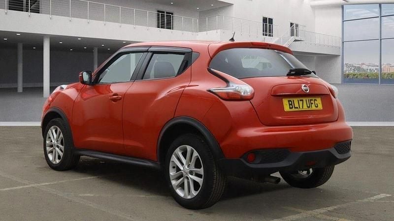 Used Nissan Juke N-Connecta 115 HP (84 kW) 2017 Red SUV