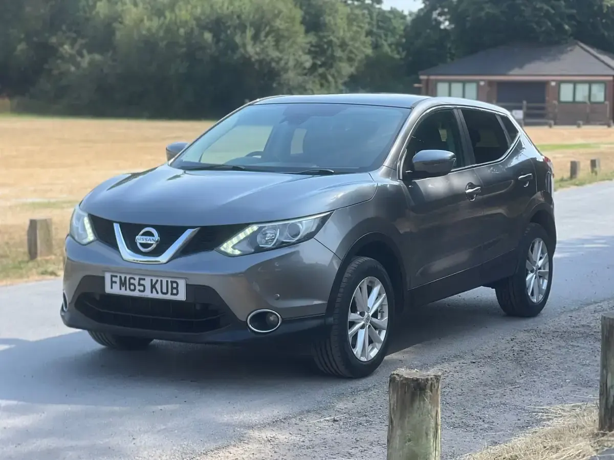 Used Nissan Qashqai Acenta Premium 115 HP (84 kW) 2016 Grey SUV