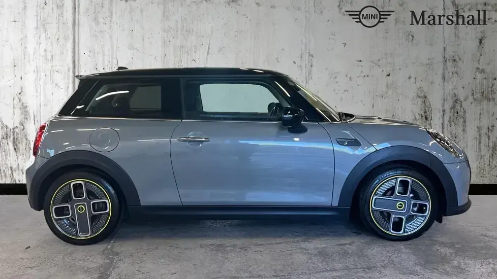 Used Mini Cooper S Level 1 135 kW (184 HP) 2022 Moonwalk grey Hatchback