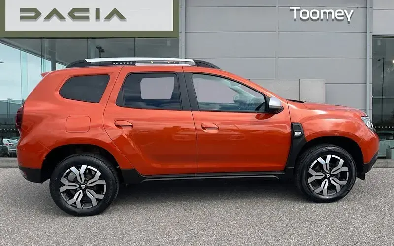 Used Dacia Duster Prestige 90 HP (66 kW) 2022 Orange SUV