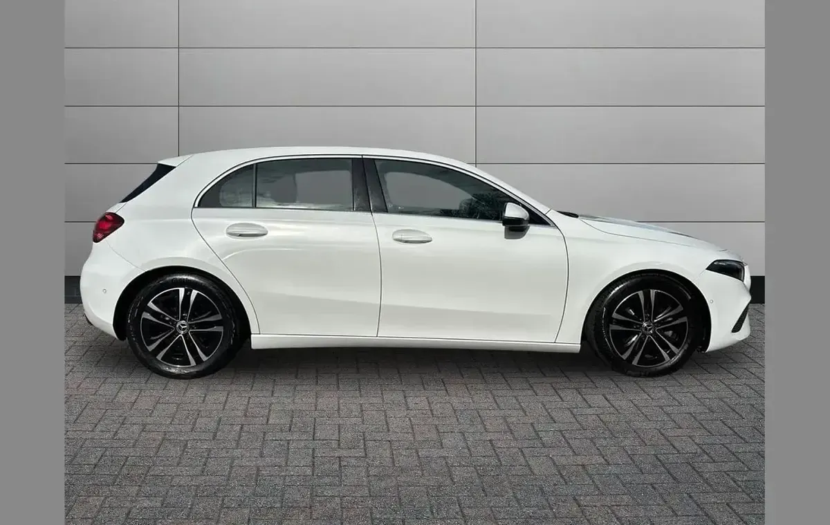 Used Mercedes A180 134 HP (98 kW) 2023 White Hatchback