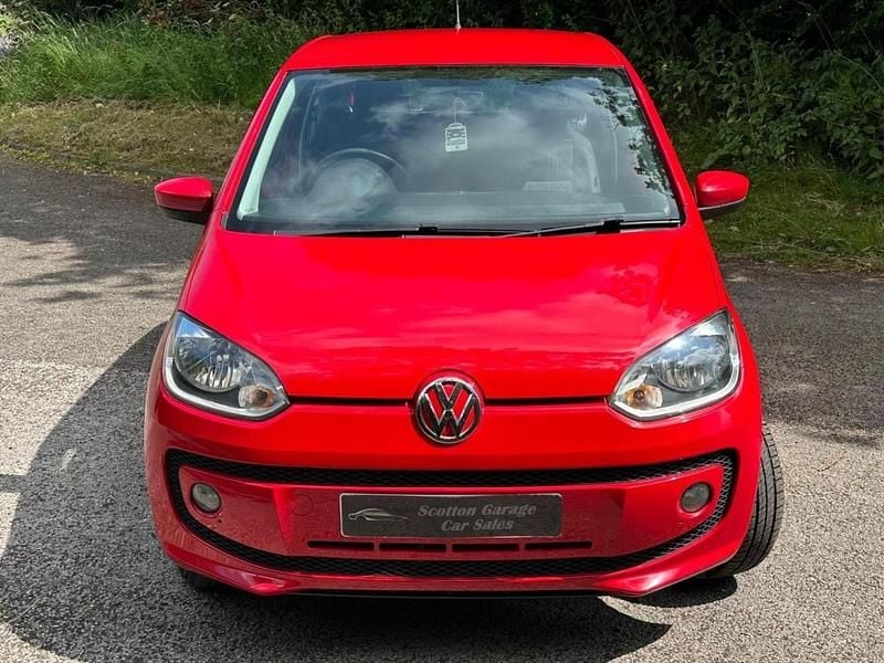 Used VW up! move up! 60 HP (44 kW) 2015 Red Hatchback