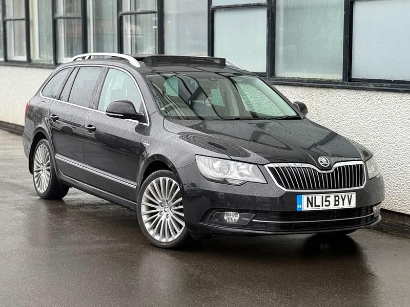 Used Skoda Superb 140 HP (102 kW) 2015 Black Estate