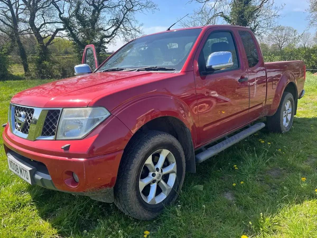 Used Nissan Navara 2008 Red Pickup