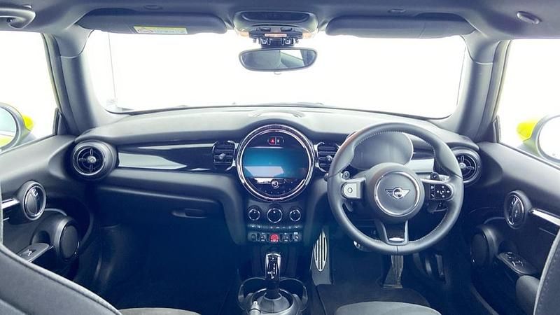 Używany Mini Cooper S Hatch 176 KM (129 kW) 2023 Żółty Hatchback