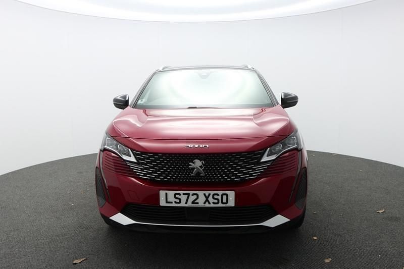 Used Peugeot 3008 Premium 130 HP (95 kW) 2022 Red Hatchback