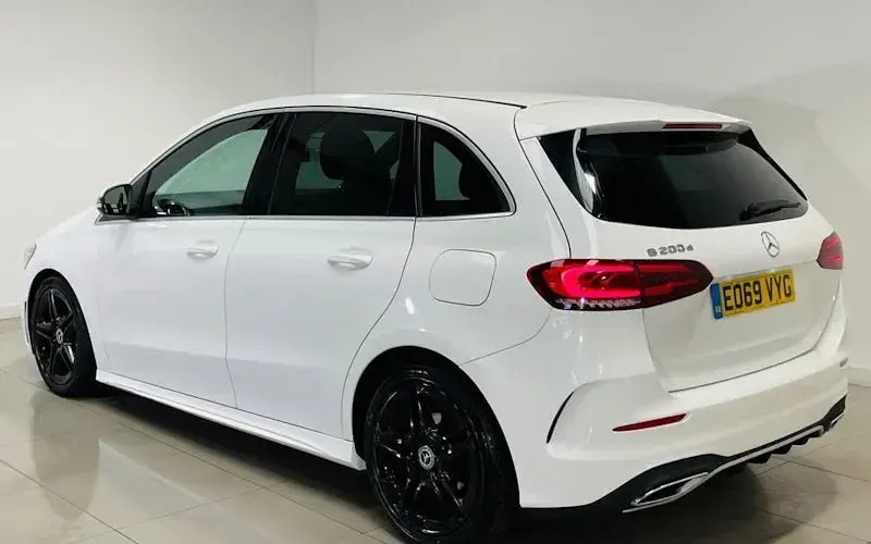 Used Mercedes B200 AMG line 150 HP (110 kW) 2019 White Hatchback