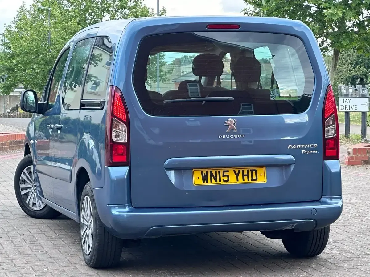 Used Peugeot Partner Tepee S 2015 Blue MPV