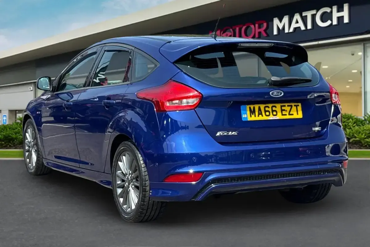 Used Ford Focus ST-Line 2016 Blue Hatchback