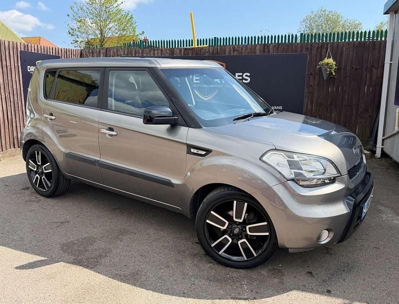 Used Kia Soul 126 HP (92 kW) 2010 Silver SUV