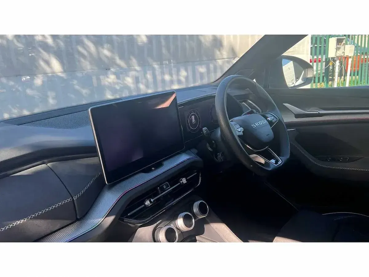 Used Skoda Kodiaq SportLine 193 HP (141 kW) 2025 Red SUV