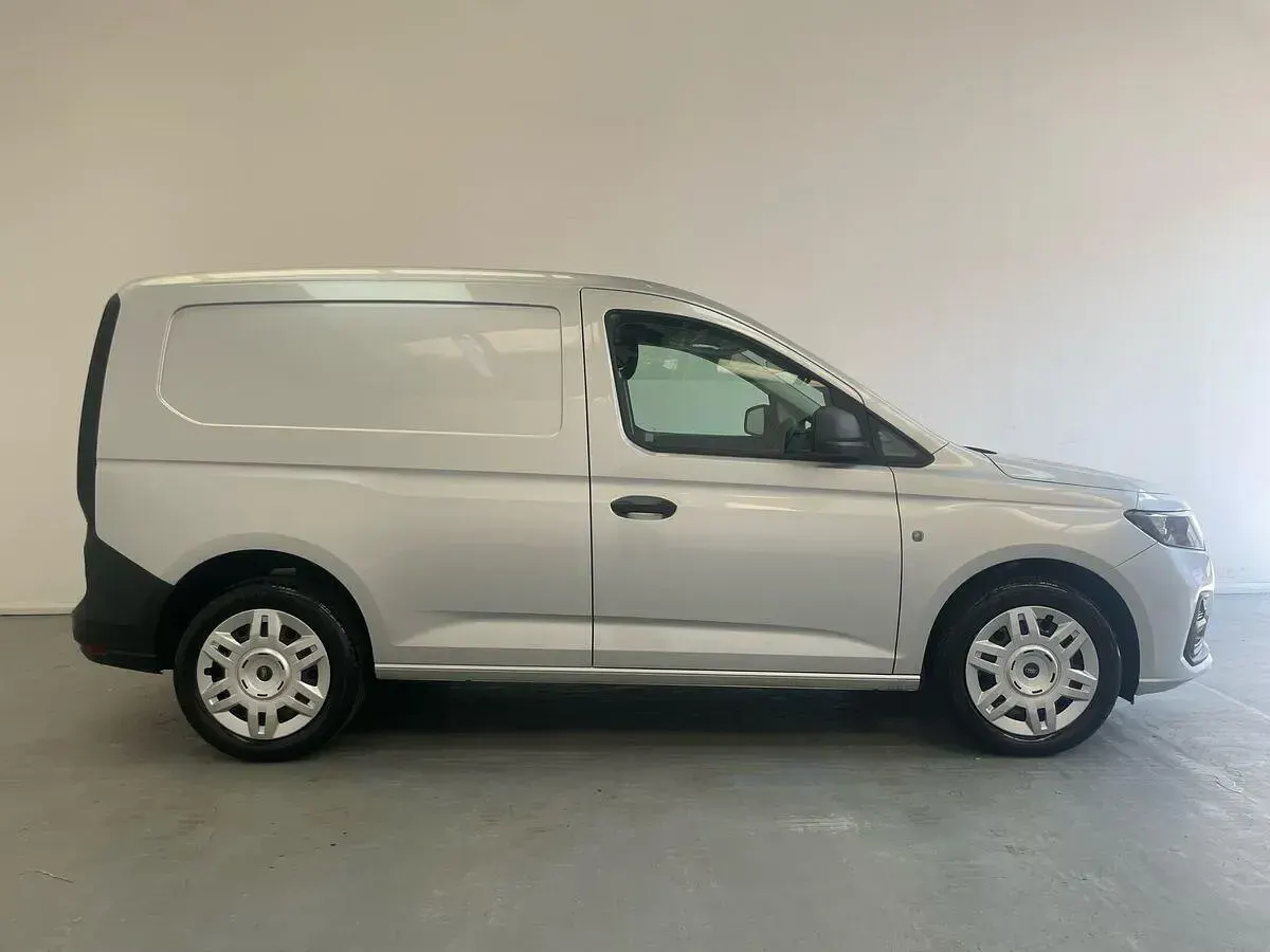 Used Ford Transit Connect Trend 102 HP (75 kW) 2025 Silver MPV