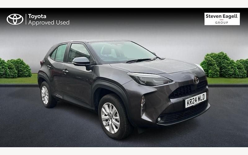 Used 2025 Toyota Yaris Hybrid Estate | £22,025 (Good price) - Image 1/3