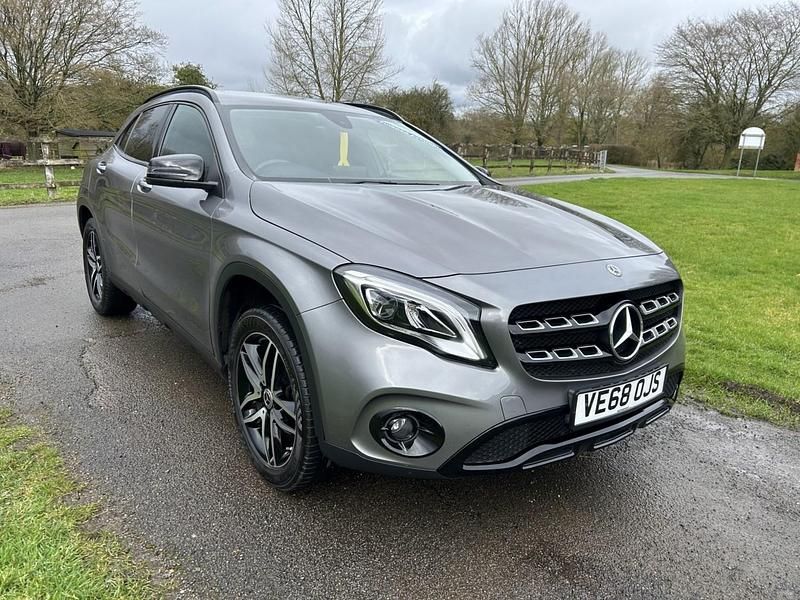 Used Mercedes GLA180 Urban 122 HP (89 kW) 2018 Grey SUV