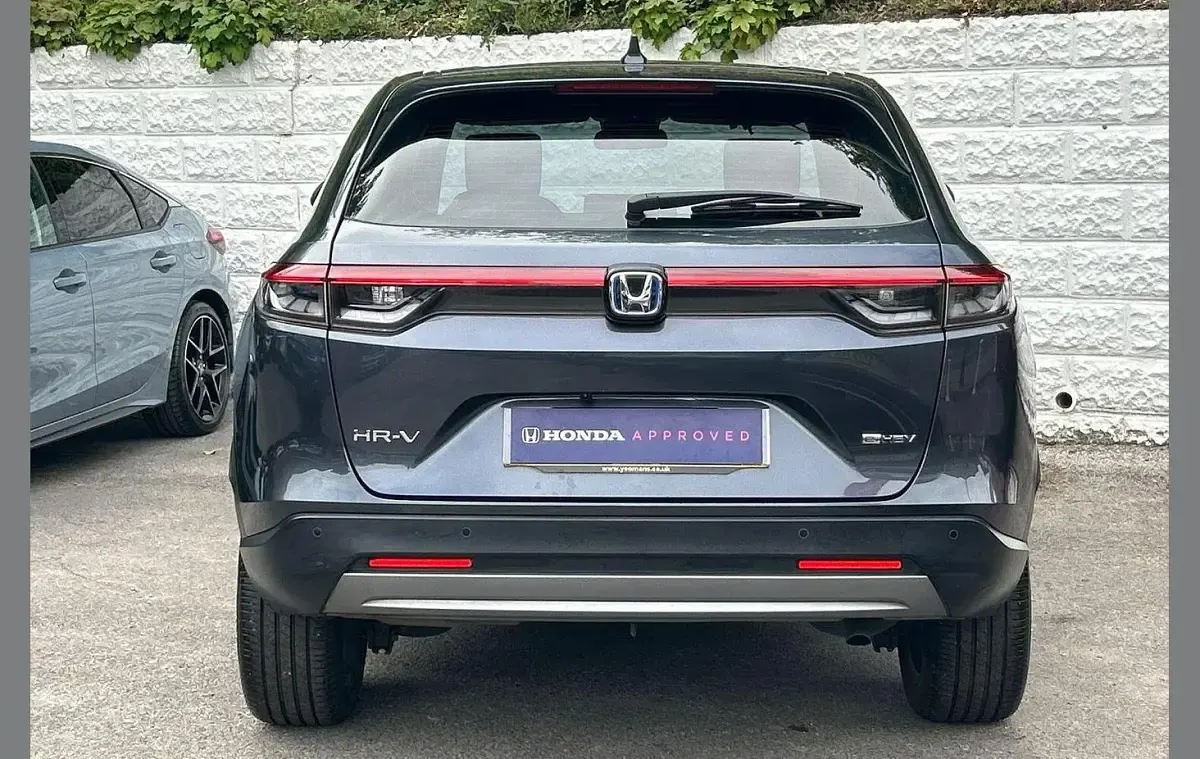 Used Honda HR-V Elegance 131 HP (96 kW) 2023 Grey SUV