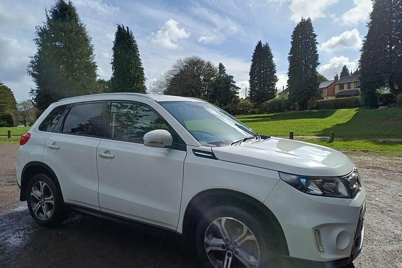 Used Suzuki Vitara SZ5 120 HP (88 kW) 2016 White SUV