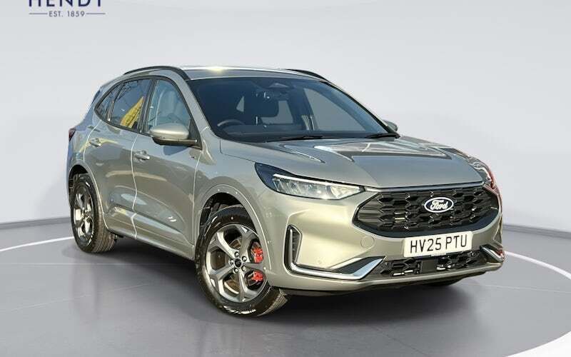 Used 2025 Ford Kuga ST-Line SUV | £28,499 (A bit pricey) - Image 1/4