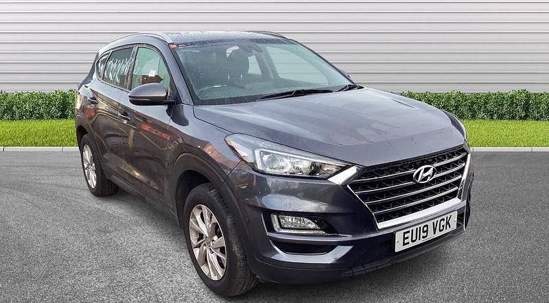 Used Hyundai Tucson SE 132 HP (97 kW) 2019 Grey SUV