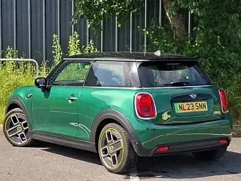 Used Mini Cooper S Level 2 135 kW (184 HP) 2023 Green Hatchback