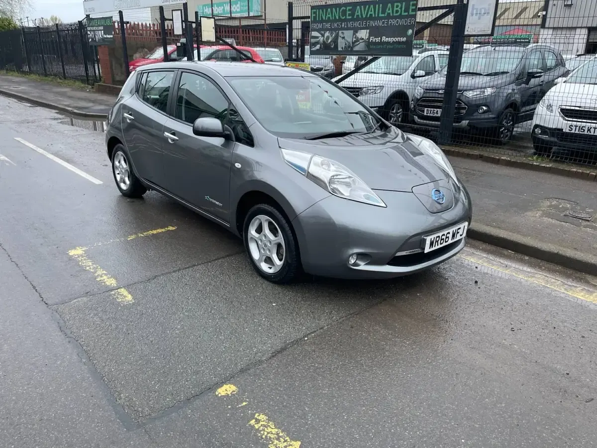 Used Nissan Leaf Acenta 80 kW (109 HP) 2016 Grey Hatchback