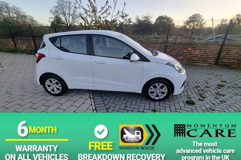 White Used 2015 Hyundai i10 SE Hatchback | £3,995 (Good price) - Image 1/1