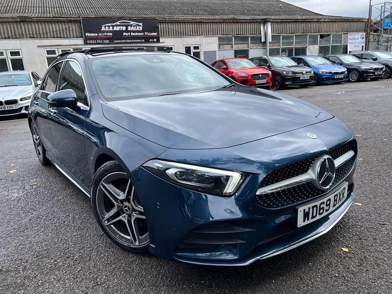 Used Mercedes A180 AMG Line Premium Plus 116 HP (85 kW) 2020 Blue Hatchback