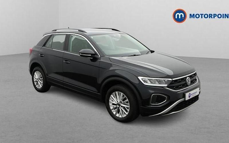 Used 2024 VW T-Roc Life SUV | £17,399 (Fair price) - Image 1/4