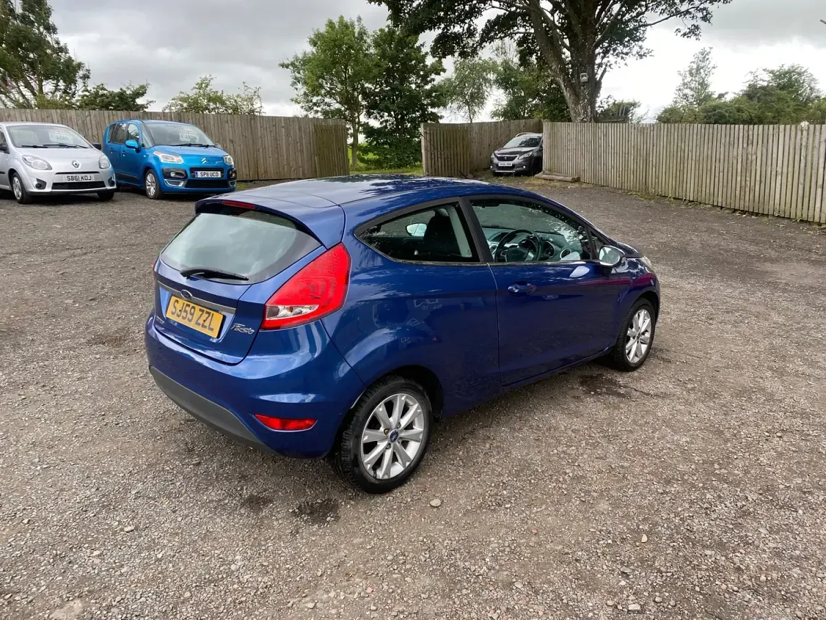 Used Ford Fiesta Zetec 2009 Blue Hatchback