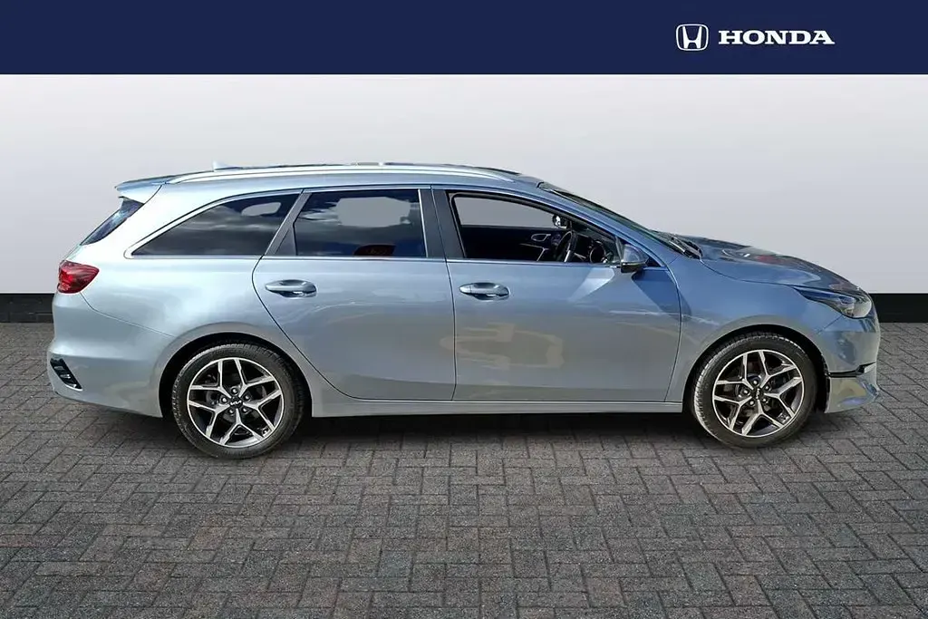 Usado Kia Ceed 158 CV (116 kW) 2022 Plateado Utilitario