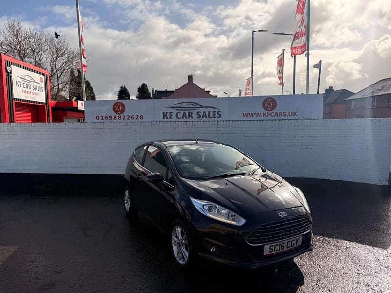 Used Ford Fiesta Zetec 82 HP (60 kW) 2016 Black Hatchback