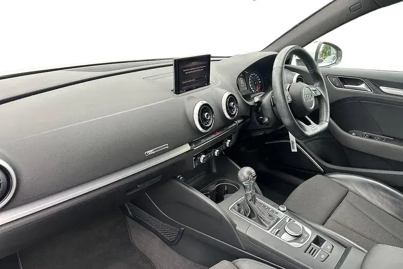 Used Audi A3 S-Line 150 HP (110 kW) 2018 White Sedan
