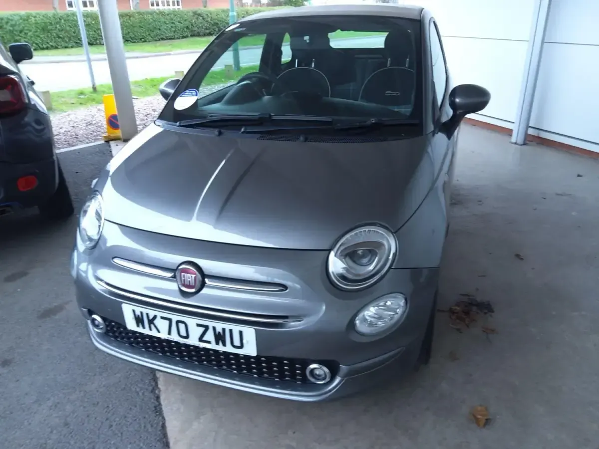 Usado Fiat 500C Lounge 70 CV (51 kW) 2021 Gris Descapotable