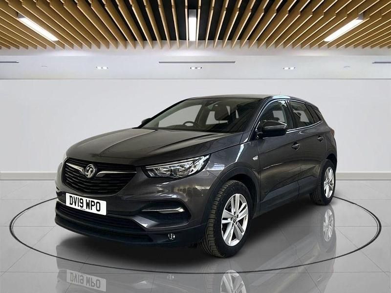 Second-hand Vauxhall Grandland X S 130 CP (95 kW) 2019 Gri SUV