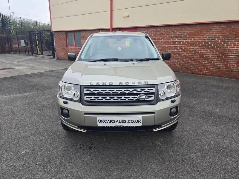 Used Land Rover Freelander 2 S 150 HP (110 kW) 2012 Gold SUV