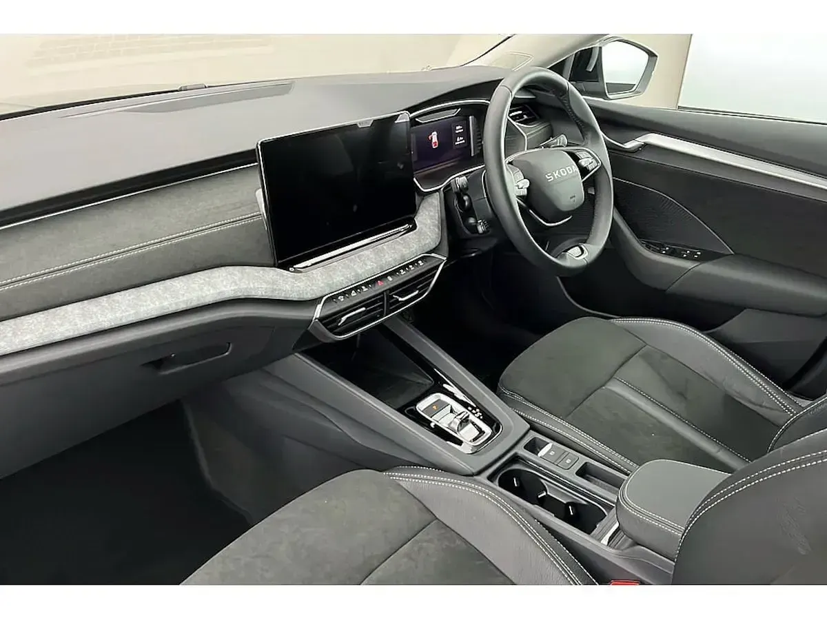 Used Skoda Octavia SE L 110 HP (80 kW) 2025 Black magic pearl effect Estate