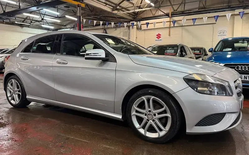 Używany Mercedes A180 109 KM (80 kW) 2013 Hatchback