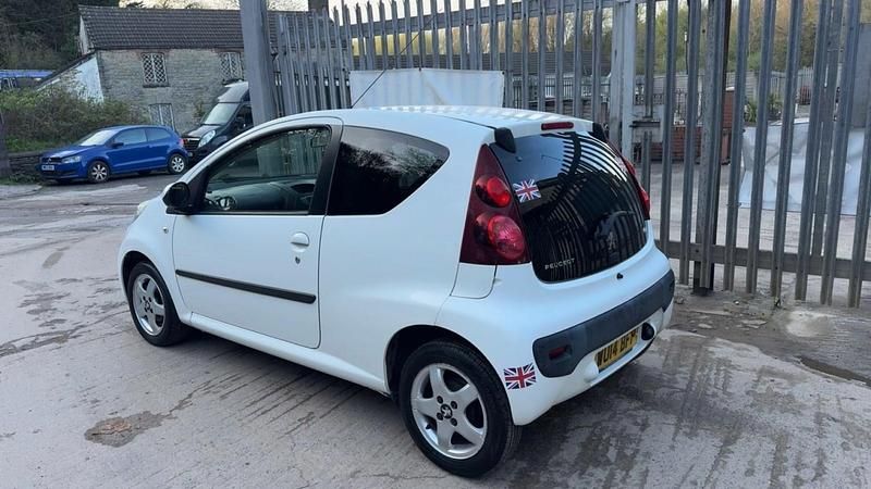 Used Peugeot 107 Allure 2014 White Hatchback