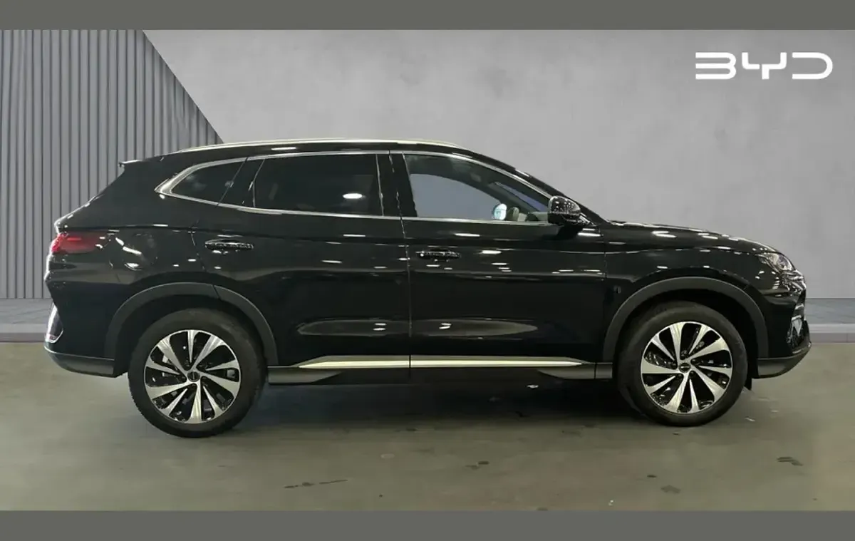 Used BYD Seal U Boost 218 HP (160 kW) 2025 Black SUV