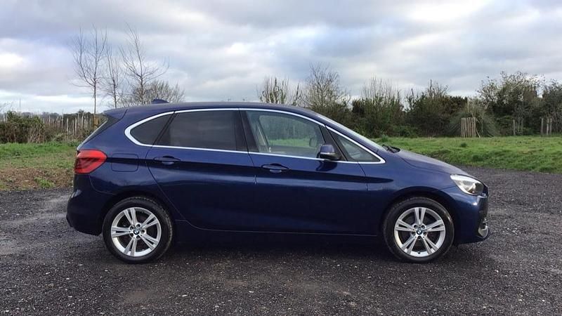 Used BMW 218 Active Tourer Luxury Line 148 HP (108 kW) 2018 Blue MPV