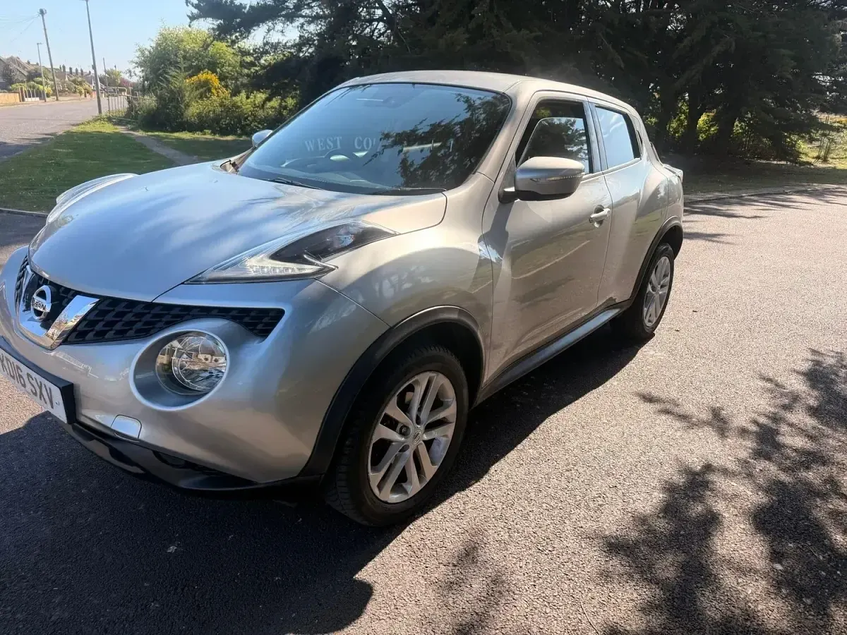 Used Nissan Juke Acenta 115 HP (84 kW) 2016 Silver SUV