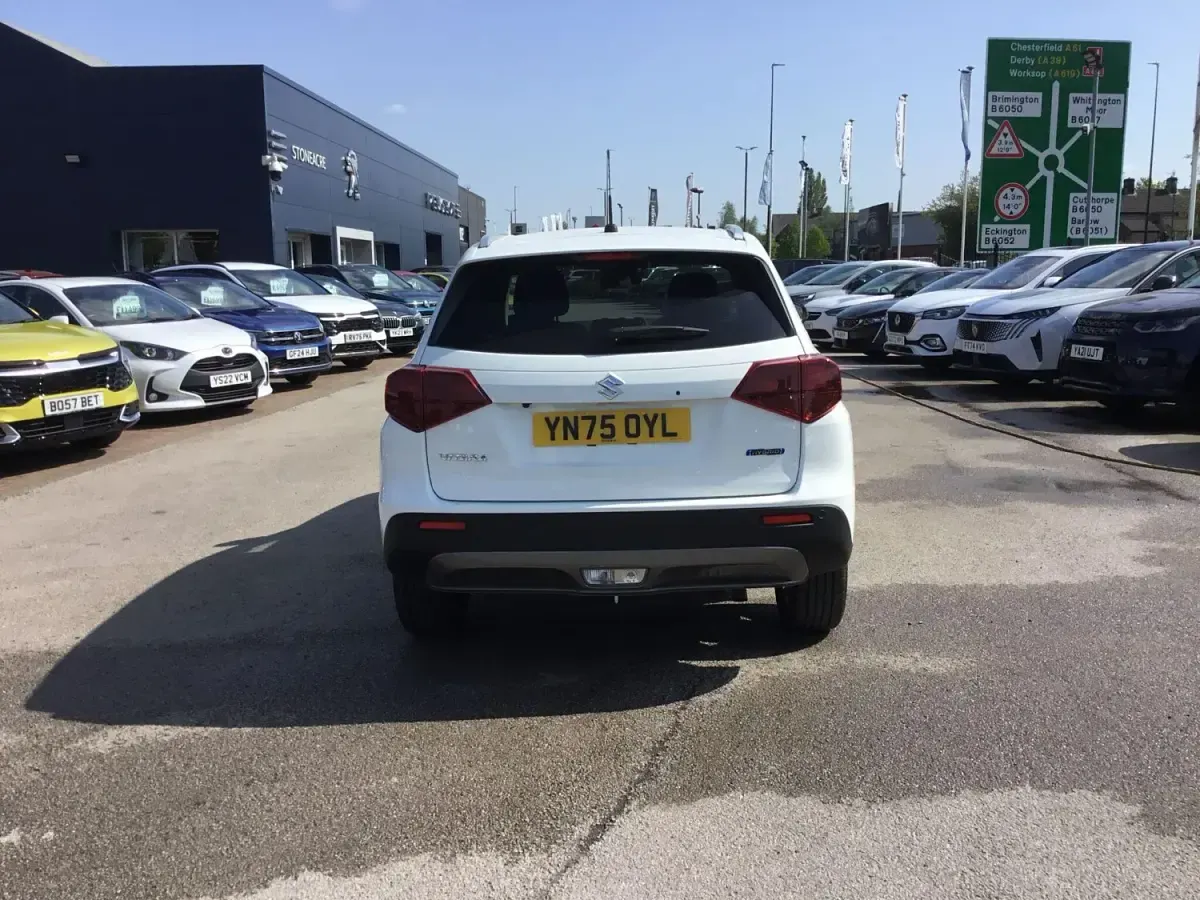 Nouă Suzuki Vitara 116 CP (85 kW) 2025 Alb SUV