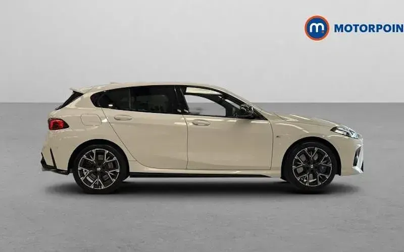 Usado BMW M135 300 CV (220 kW) 2025 Blanco Utilitario