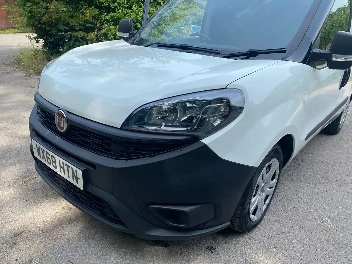 Used Fiat Doblò 95 HP (69 kW) 2018 White MPV