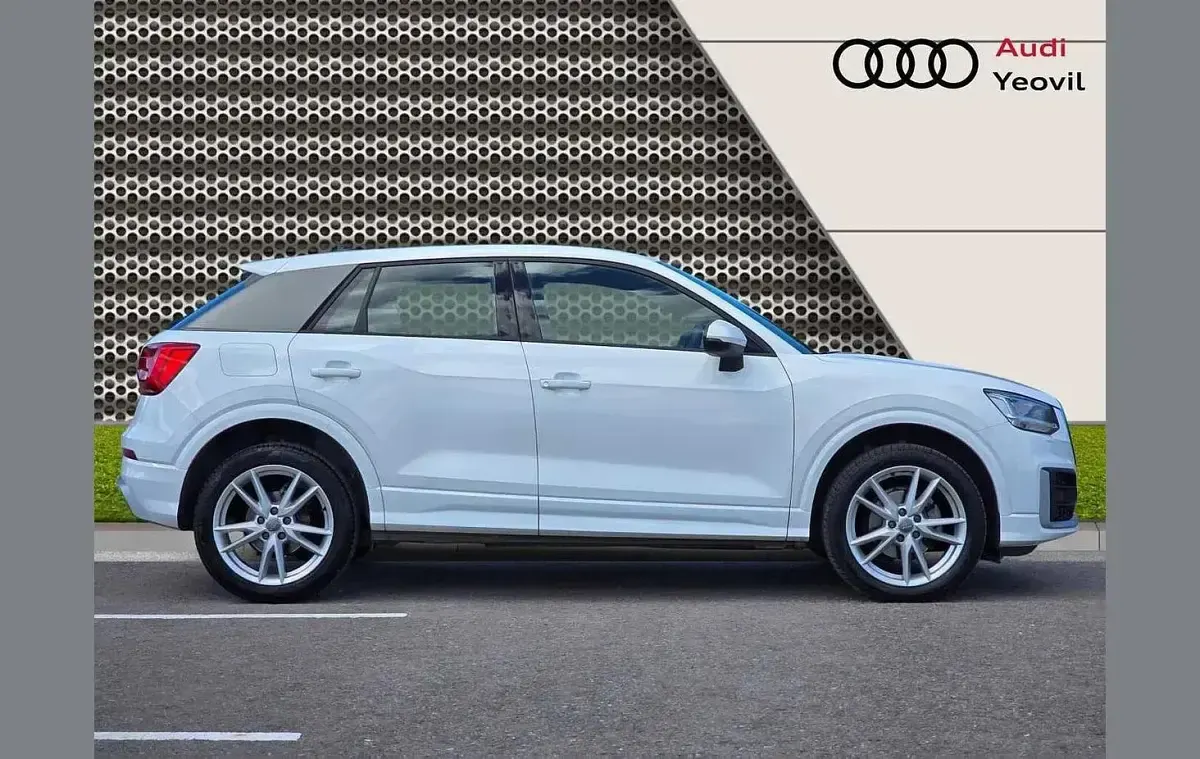 Used Audi Q2 S-Line 147 HP (108 kW) 2019 White SUV
