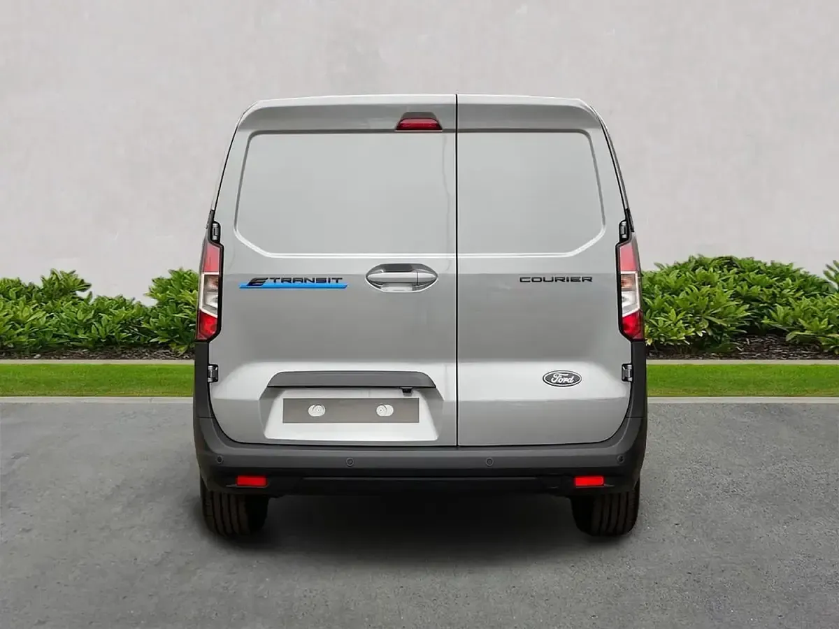 New Ford Transit Limited 100 kW (136 HP) 2025 Silver Van