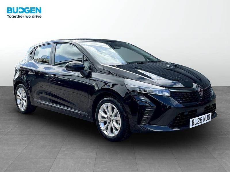 Used Renault Clio V Evolution 143 HP (105 kW) 2025 Black Hatchback