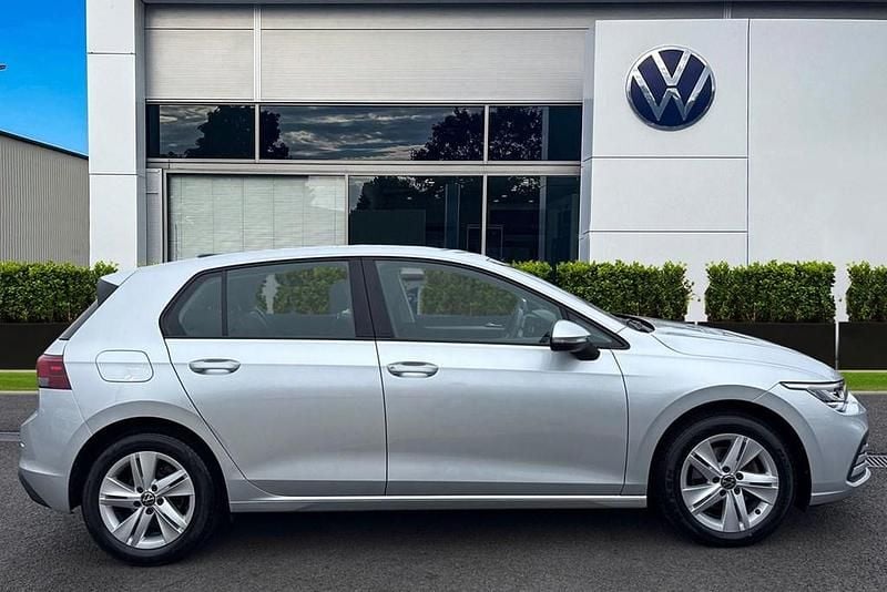 Used VW Golf VIII Life 110 HP (80 kW) 2023 Silver Hatchback