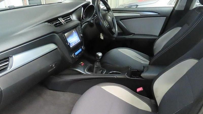 Used Toyota Avensis Business Edition 2016 Grey Sedan