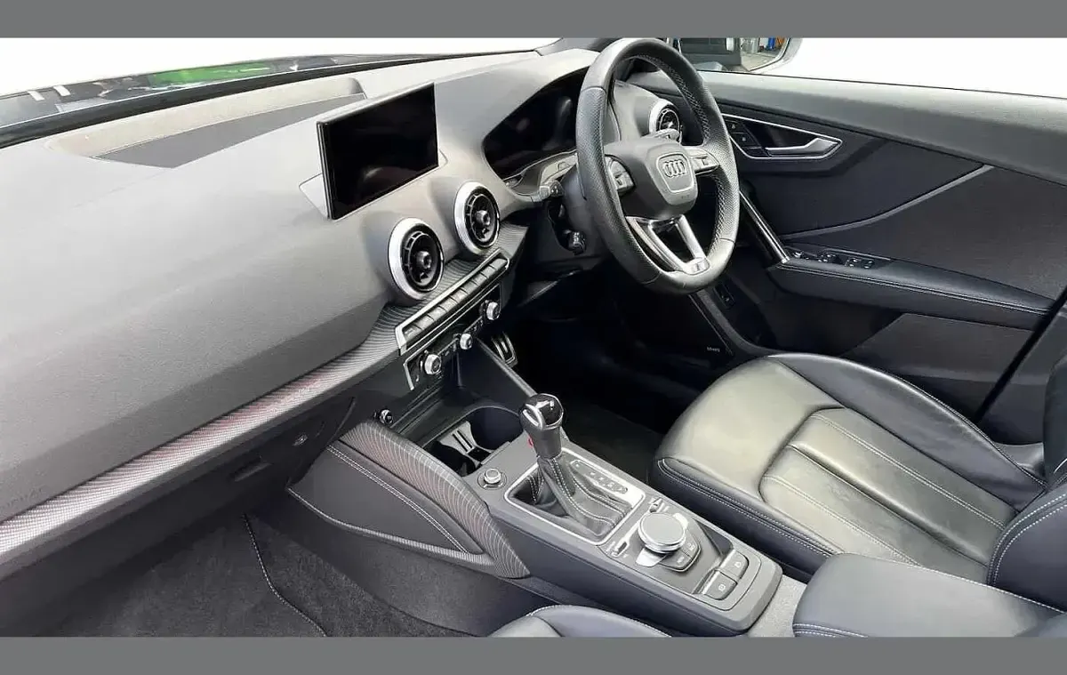 Used Audi SQ2 Comfort 300 HP (220 kW) 2023 Blue SUV